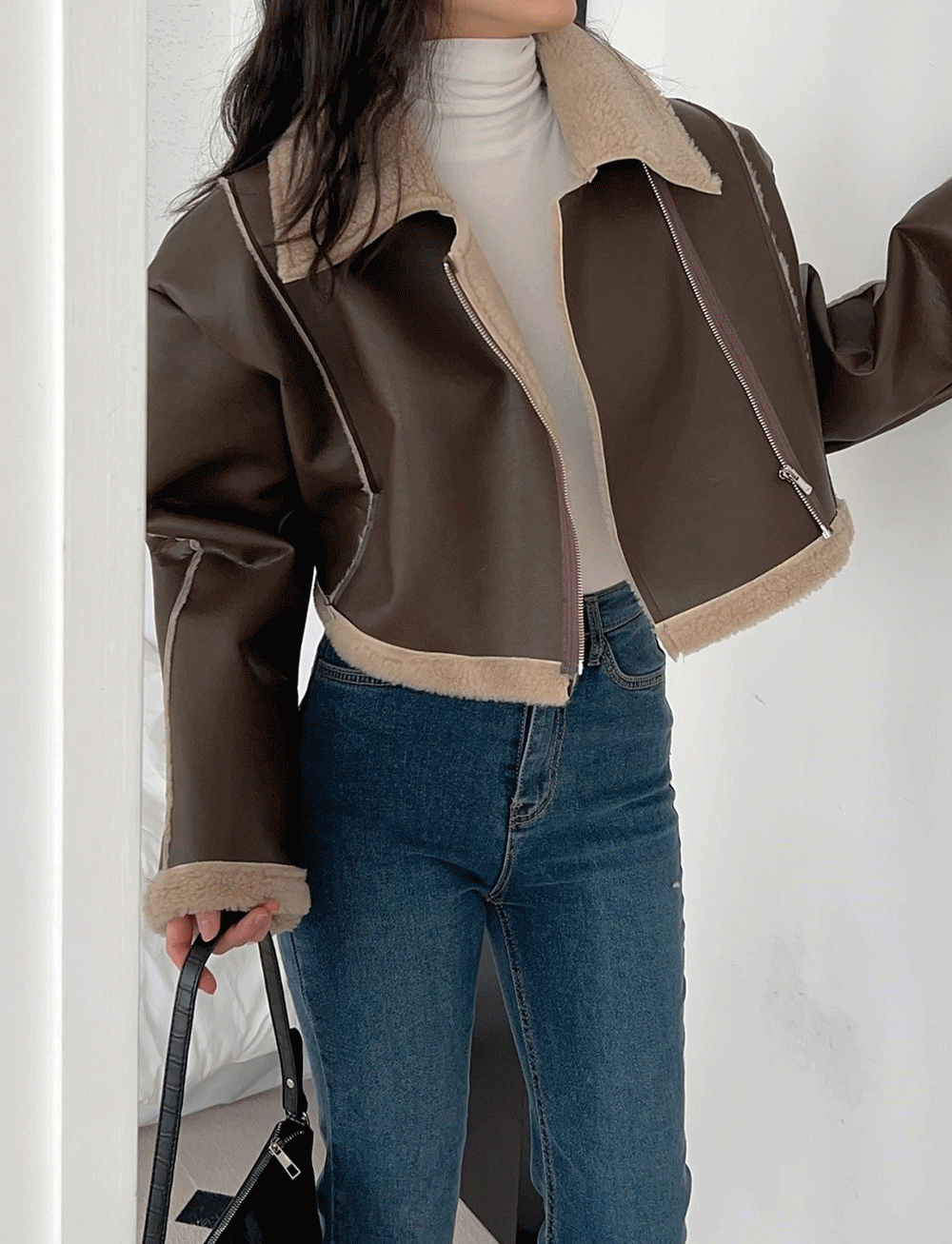 Max Crop Leather Mustang